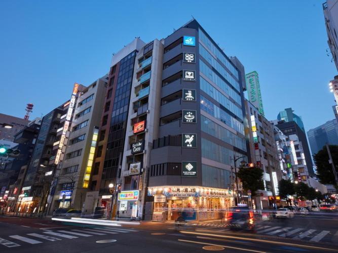 Rembrandt & Shimbashi - Caters To Men Kapselhotel 2*