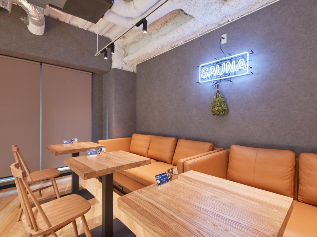 Hotel a capsule Rembrandt & Shimbashi - Caters To Men Tokyo