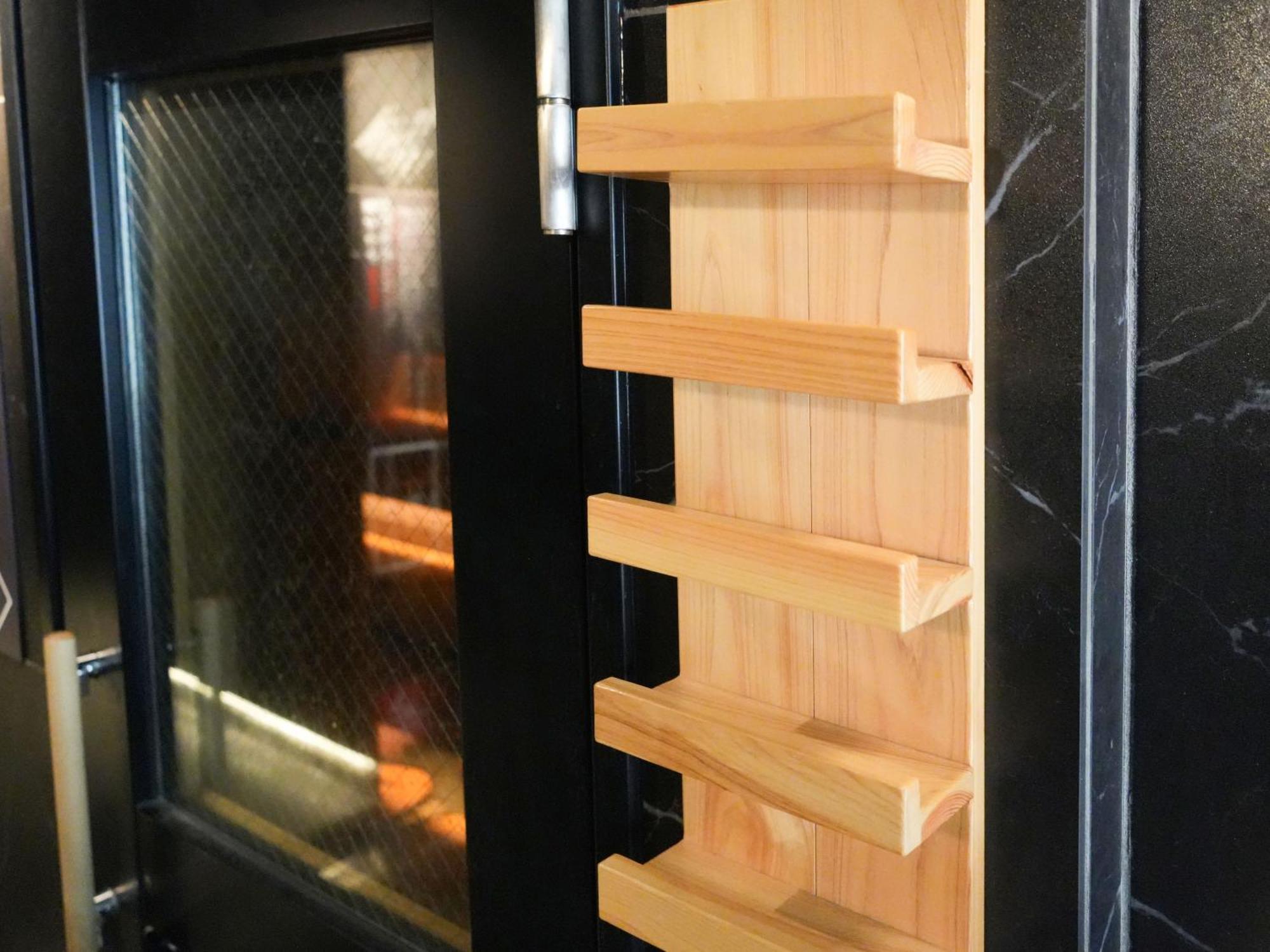 Rembrandt & Shimbashi - Caters To Men Hotel a capsule 2*