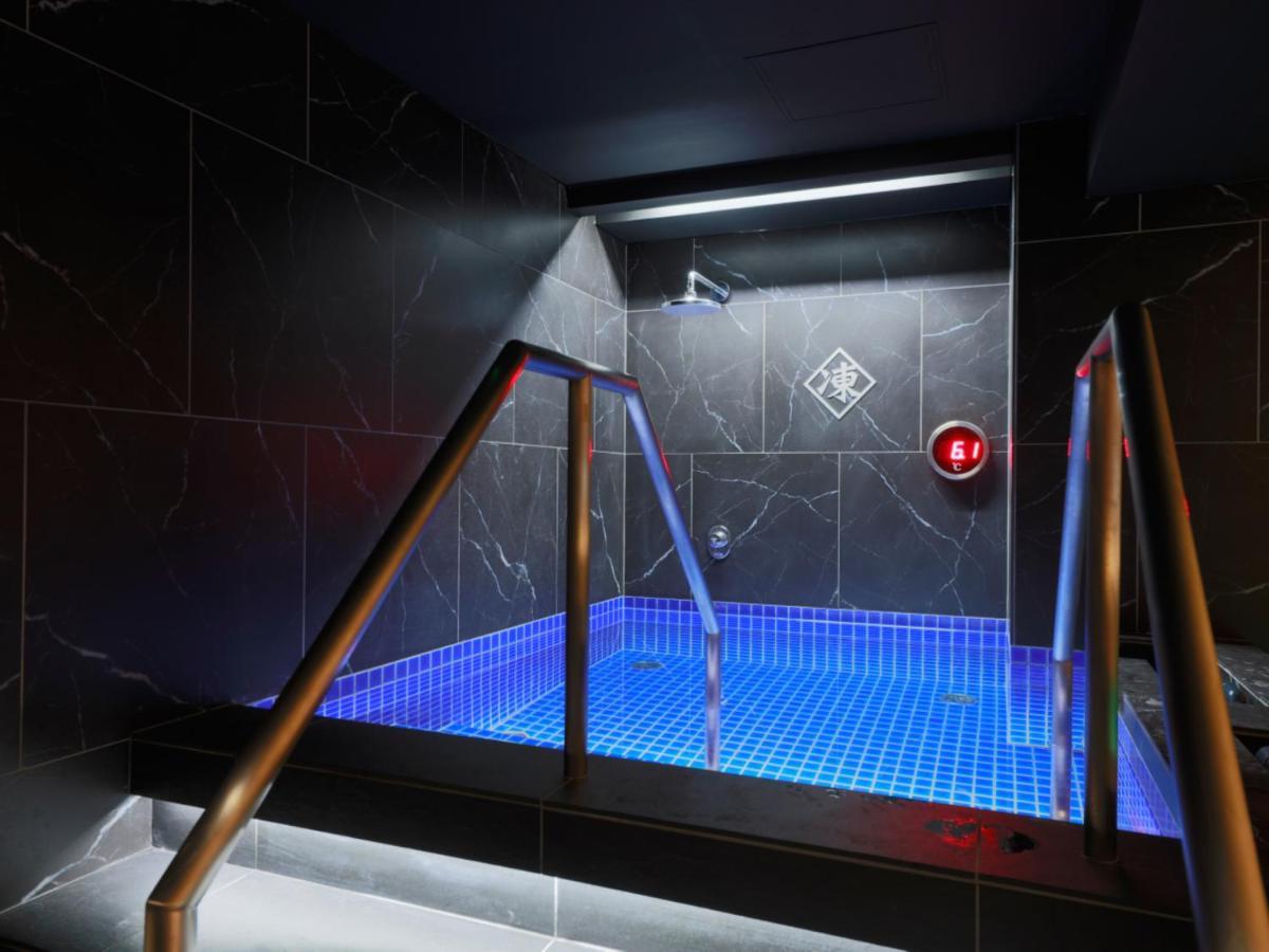 Hotel a capsule Rembrandt & Shimbashi - Caters To Men